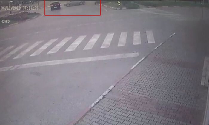 Kavşaktaki Kaza Anı Kamerada