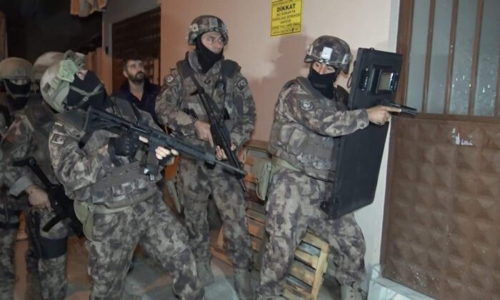 Bursa Emniyeti’nden Suç Makinelerine Operasyon: 151 Kişi Yakalandı