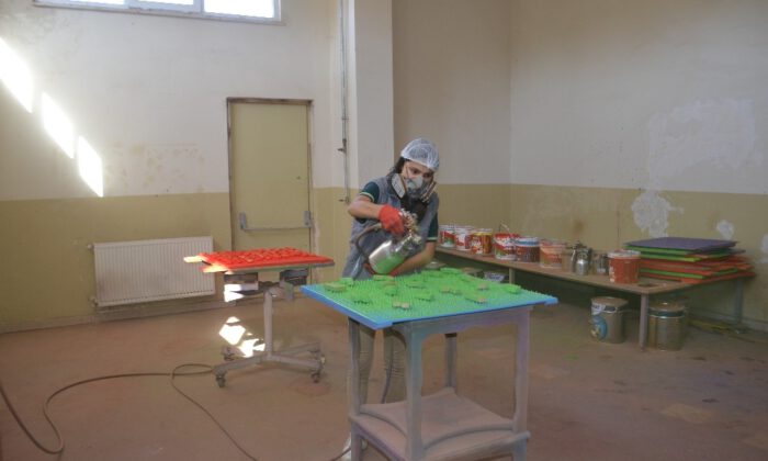 Fabrika Gibi Çalışıyorlar