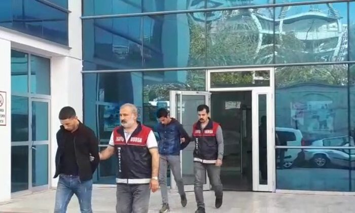 Camide Dua Ettikten Sonra Hırsızlık Yapan Şahıslar Tutuklandı