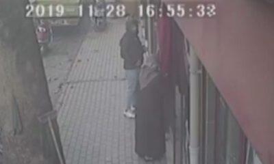 Yaşlı Kadının Bayrak Sevgisi Herkesi Duygulandırdı