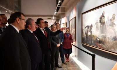 Tbmm Başkanı Şentop, Fetih Müzesini Gezdi