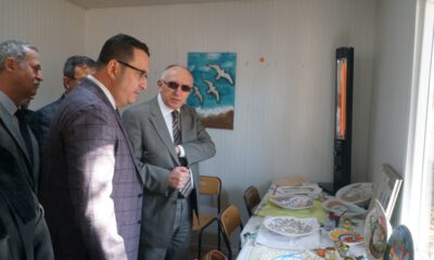 Veliler Bekleme Salonunu Sanat Atölyesine Çevirdi