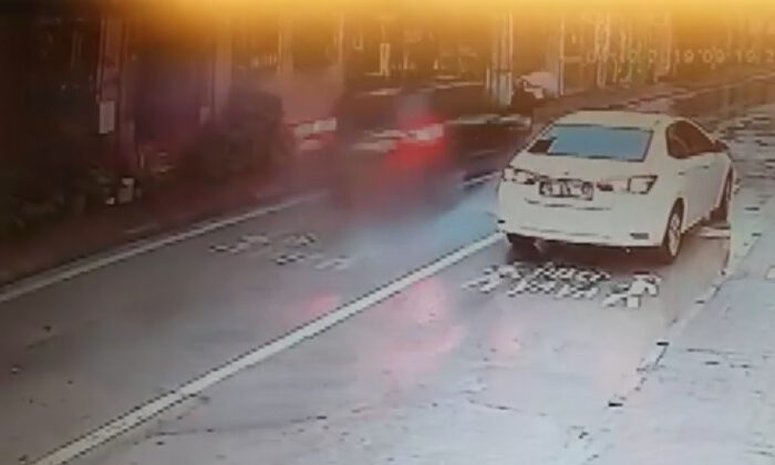 O Anlar Kamerada…yaya Geçidinde Çarptığı Kadını Metrelerce Öteye Fırlattı