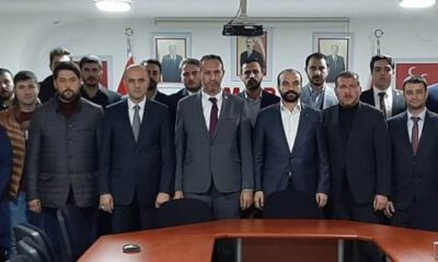 22 Ülkü Ocağının Yöneticilerinden Mhp Bursa Teşkilatına Ziyaret