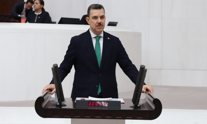 Milletvekili Mustafa Esginden 2020 Mesajı