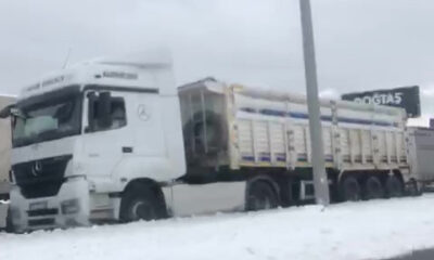 Kayseri-Malatya kara yolu kar yağışı nedeniyle kapandı