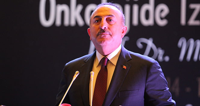 Bakan Çavuşoğlu’ndan AP’ye: “Denize nasıl döktüğümüzü en iyi bu ırkçı kafalar bilir”