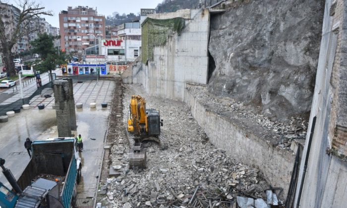 Altıparmak Meydanında Güvenlik Düzenlemesi