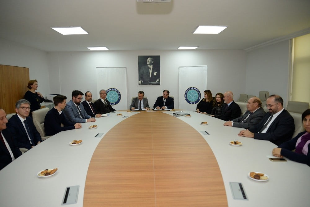 Buüden Üniversite-Sanayi İş Birliğiyle Rekor