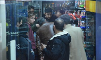 Silah zoruyla marketten 3 bin lira ve telefon çaldı