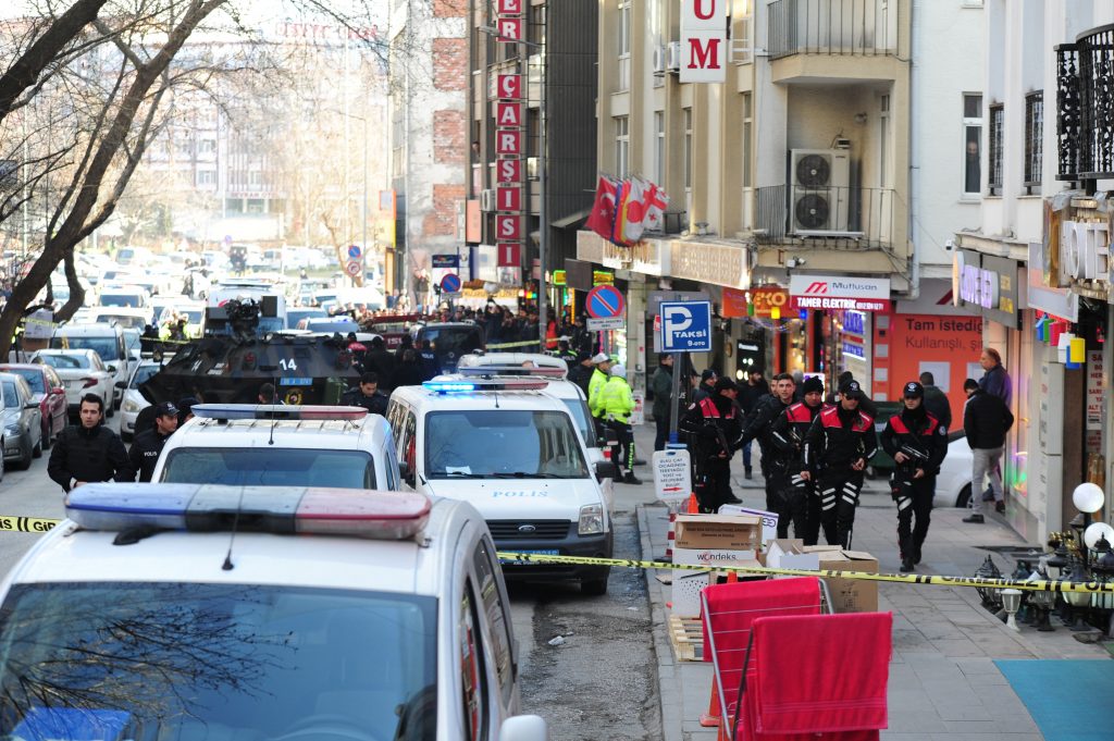 Ankara’da dehşet saçan şahıs ikna edilerek gözaltına alındı