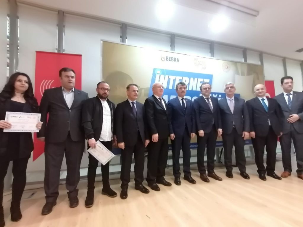 İnternet haberciliği kursiyerleri sertifikalarını aldı