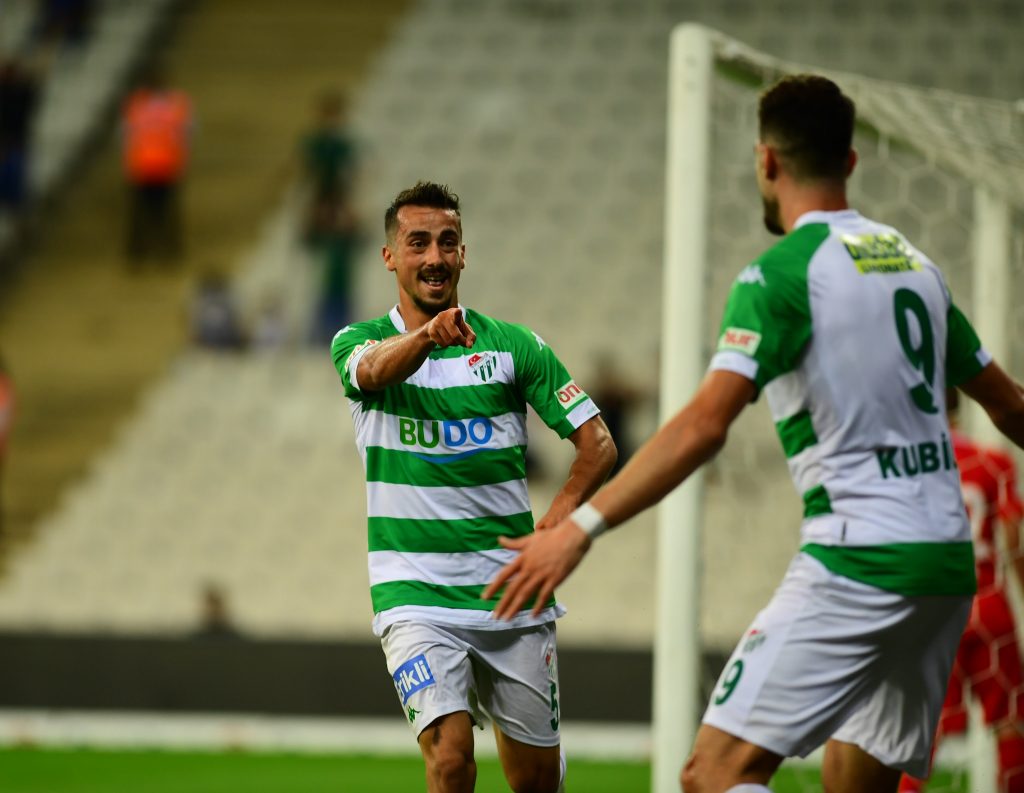 Bursaspor bir adım önde