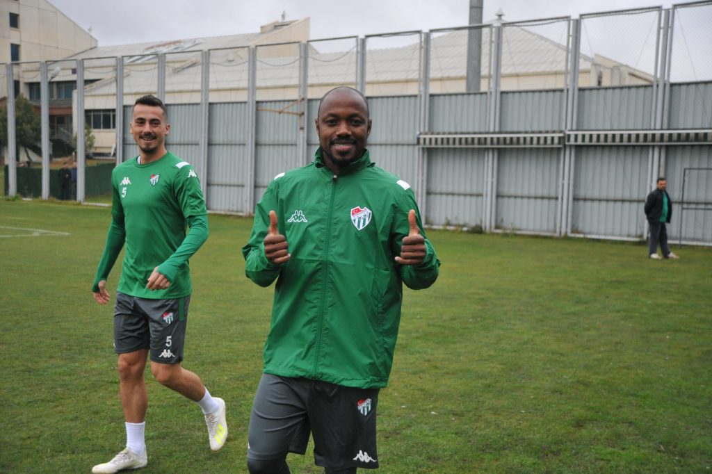 Traore oynamak istiyor