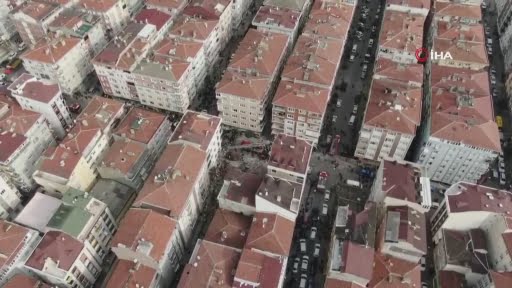İstanbul Valiliğinden çöken binaya ilişkin açıklama