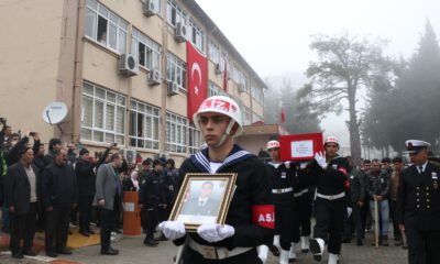  Şehit Ulaştırma Uzman Çavuş Uğur Katran son yolculuğuna uğurlandı