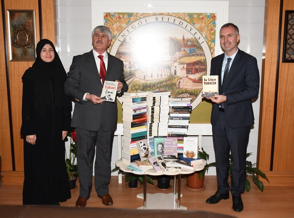 Kitap kulesi, tâlihlisine teslim edildi