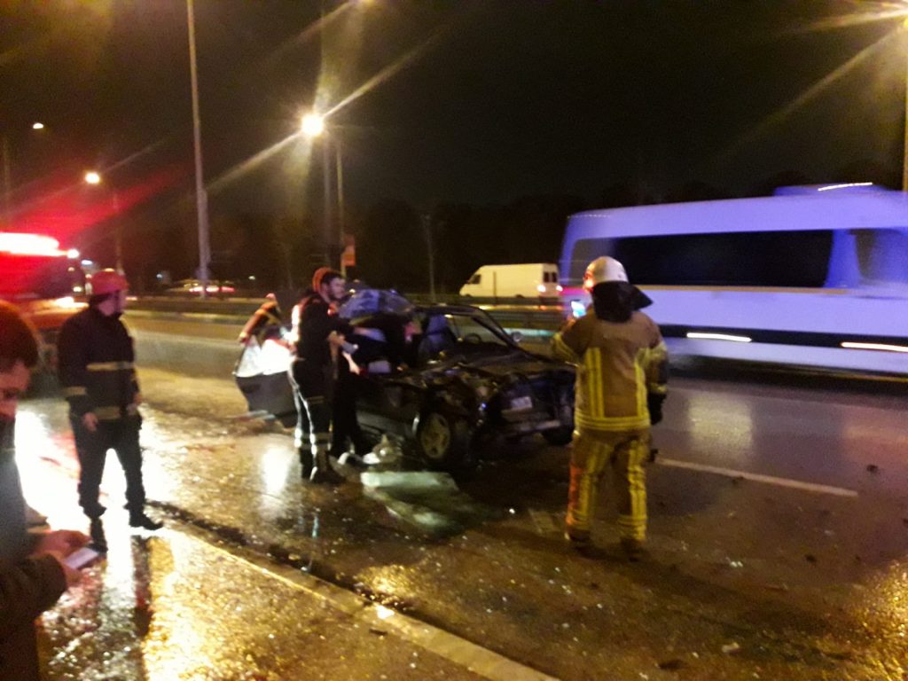 İzmir yolunda kaza : 4 yaralı