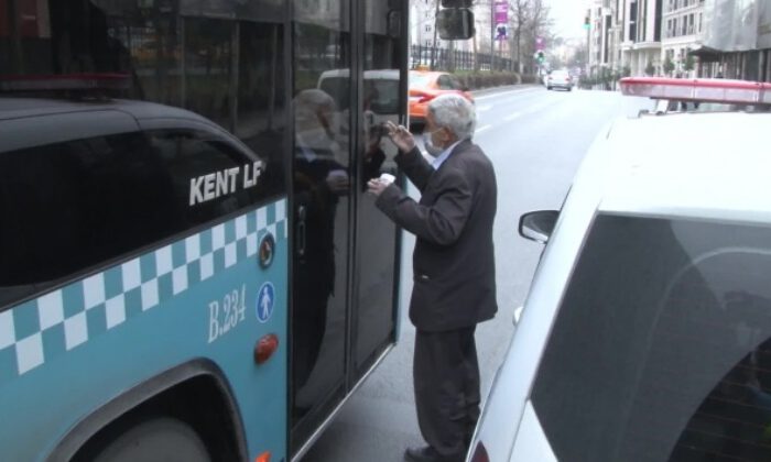 64 yaşındayım dedi, otobüse alan olmadı