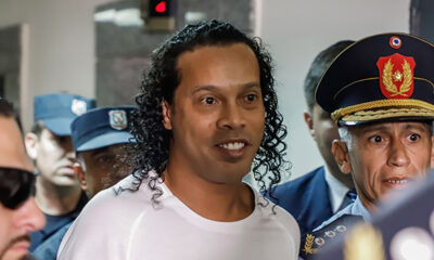 Ronaldinho ve kardeşi Paraguay’da tutuklandı