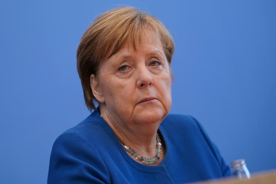 Almanya Başbakanı Merkel kendini karantinaya aldı