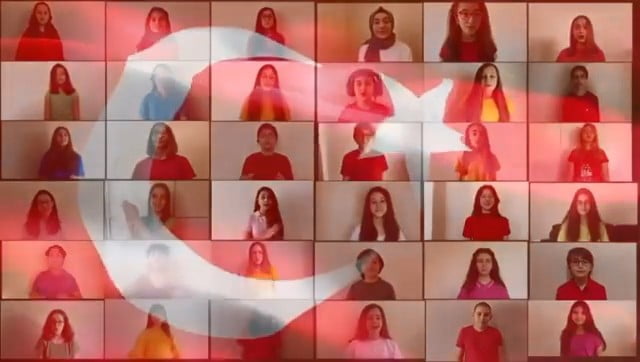  İskender Paydaş, çocuklarla “100 kere 23 Nisan” dedi