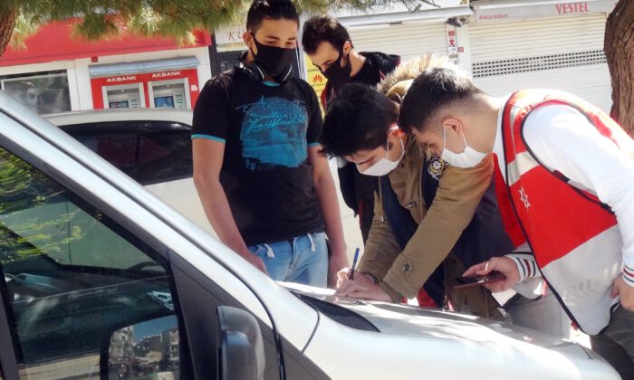 Yemek bahanesiyle yasağı deldiler