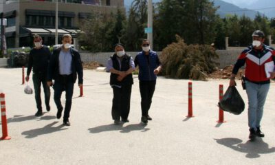 Oğlunu çekiçle öldürüp yakmaya çalışan baba adliyeye sevk edildi