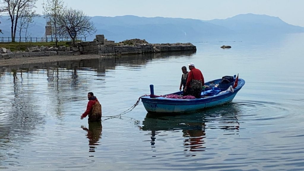 İznik’te 20 ton balık…