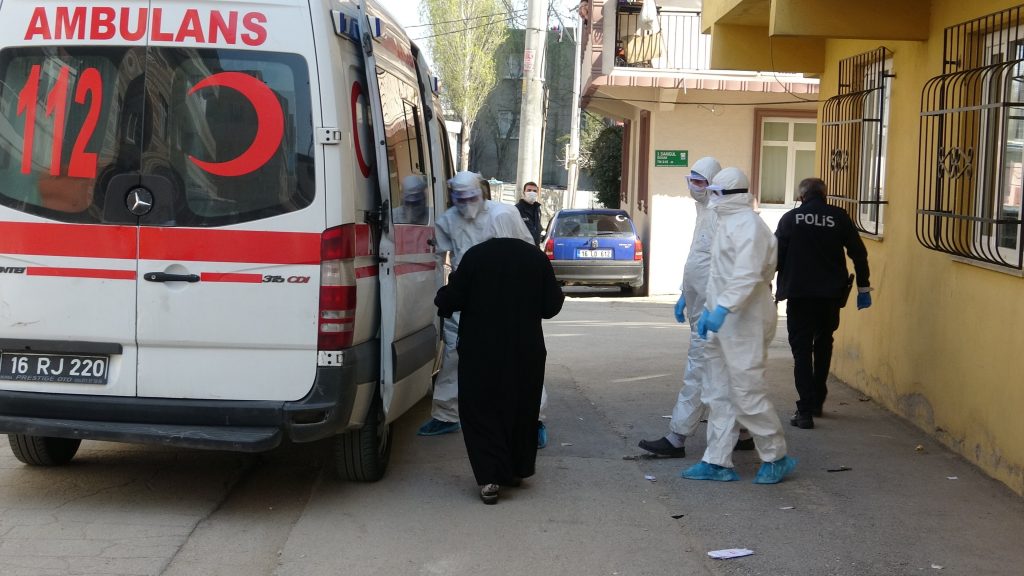 Bursa’da karantinadan kaçan şahıs şehri ayağa kaldırdı