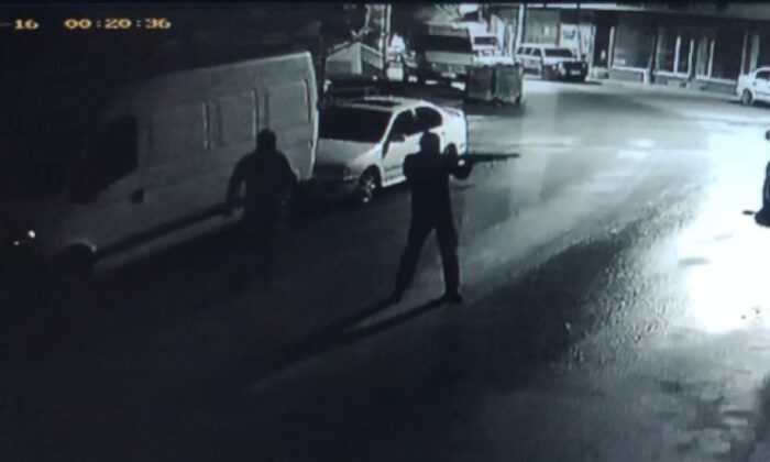Bursa’da pompalı tüfekle iş yerini kurşunladılar