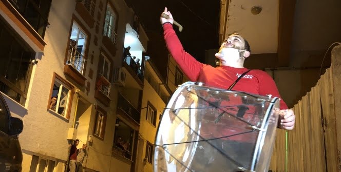 Bursa’daki bu davulcu çok farklı…