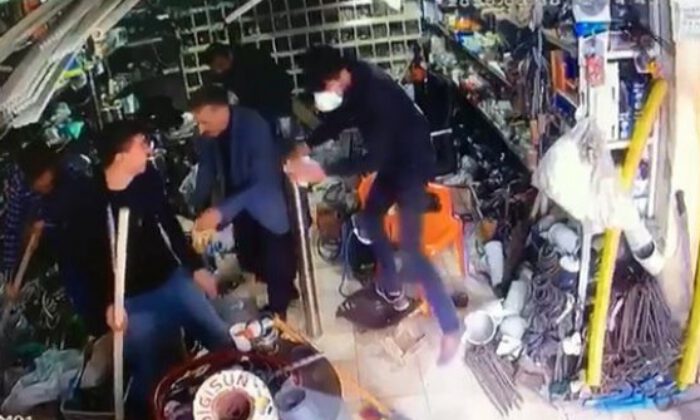 Fare yakalama operasyonu görenleri güldürdü