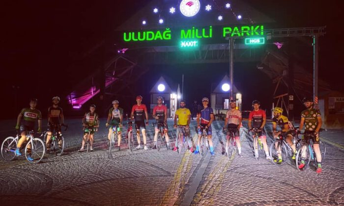 İftarda Uludağ’a pedal çevirdiler
