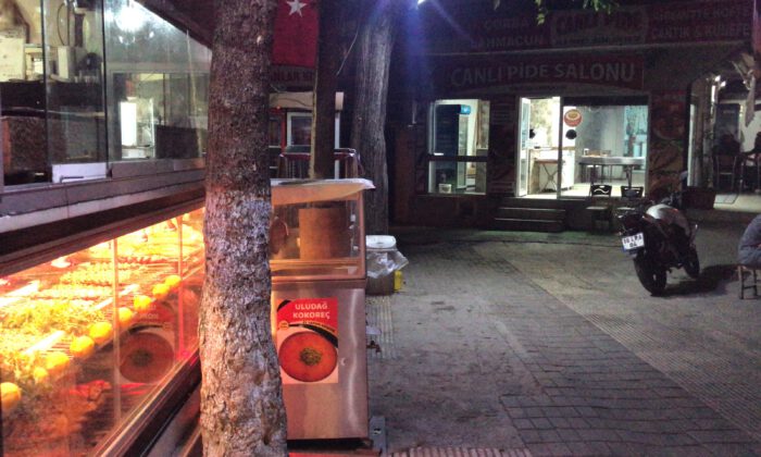 Bursa’da dakikalar içerisinde 5 dükkanı soydu!