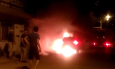 Bursa’da  lüks otomobil alev topuna döndü