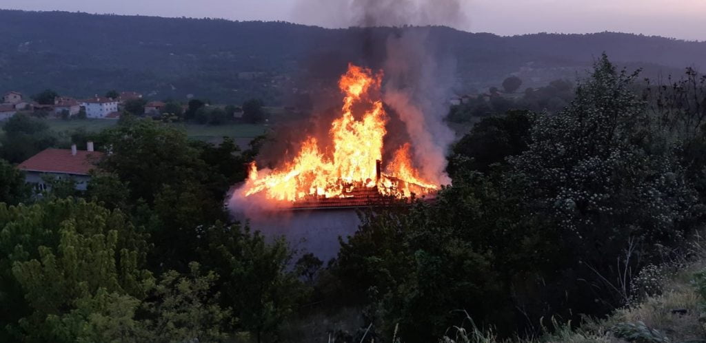 Bursa’da gözleme yaparken evi yaktılar