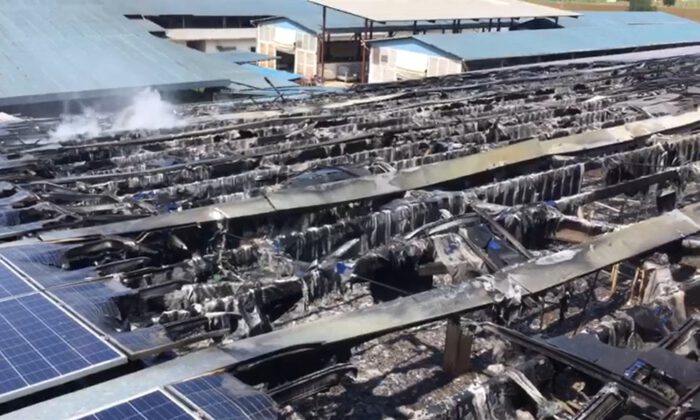 Bursa’da hayvan çiftliği alev alev yandı