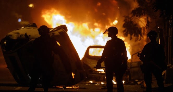 ABD’li profesör: “İç savaşa gidiyoruz”