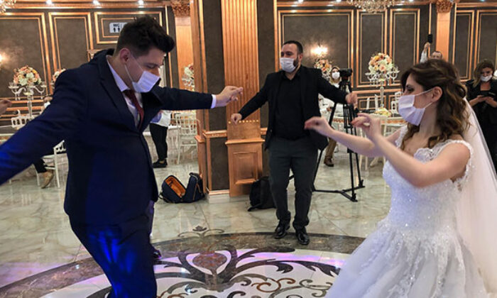 Düğün salonlarına yoğun talep