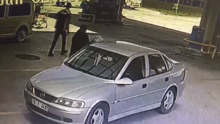 Bursa’da kan donduran cinayet kameralara yansıdı