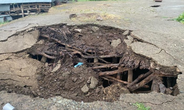 Bingöl’deki depremde iki köyde evler yıkıldı: 9 yaralı