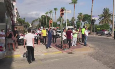 Şarkıcı Lara trafik kazası geçirdi