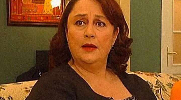 Usta sanatçı Ayşegül Atik hayatını kaybetti