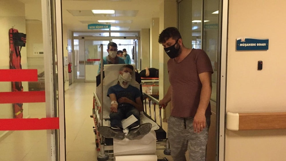 2 genç ölümden döndü