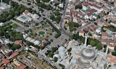 Ayasofya çevresindeki yoğunluk havadan görüntülendi