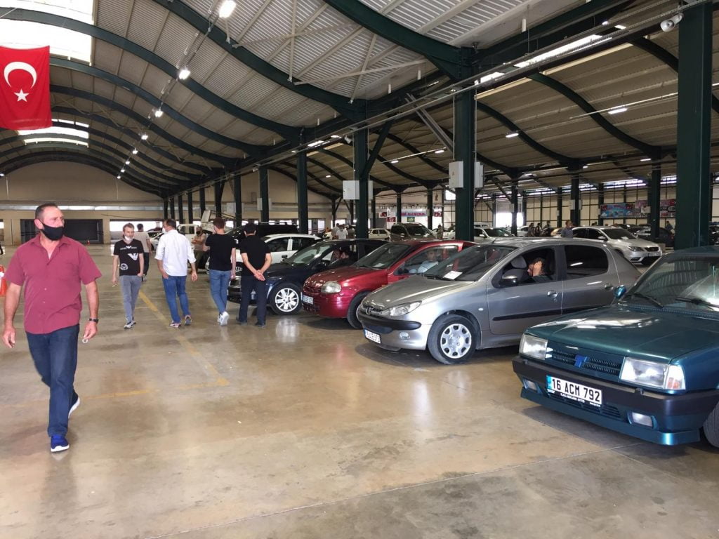 İkinci el oto pazarı açıldı, fiyatlar…