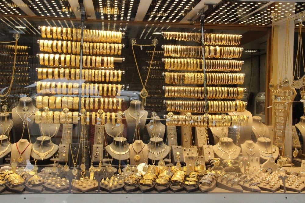 Kuyumcular altında kararsız