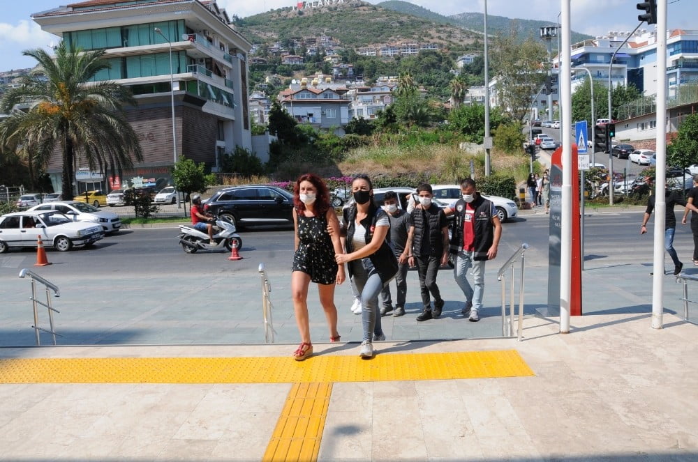 Yolcu otobüsündeki 16 kilogram esrar…